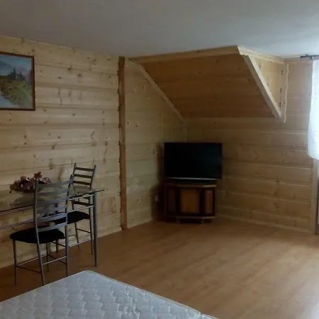Drewniane Pokoje W Niedzicy Feriegård Niedzica Zamek